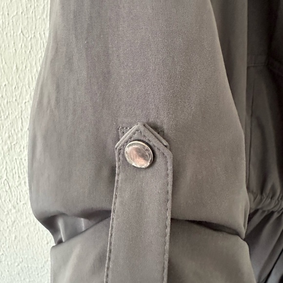 Alfani Size 10  shiny Grey zip up Dress with Pockets and Snap up sleeves - Picture 8 of 10